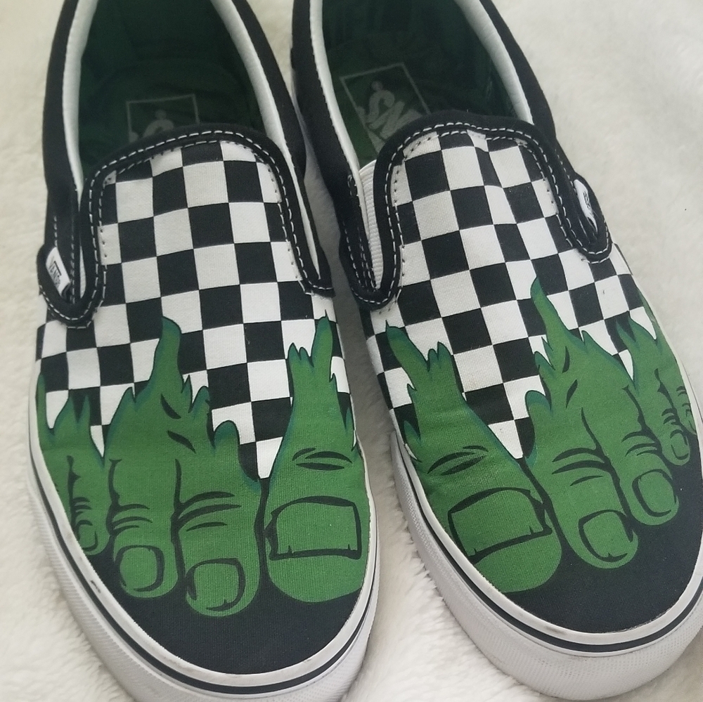 Marvel Hulk Van's Classic Slip Ons Men Size 9